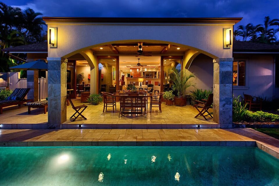 Open Tropical Living From The Kitchen To Your PRIVATE Pool And BBQl!