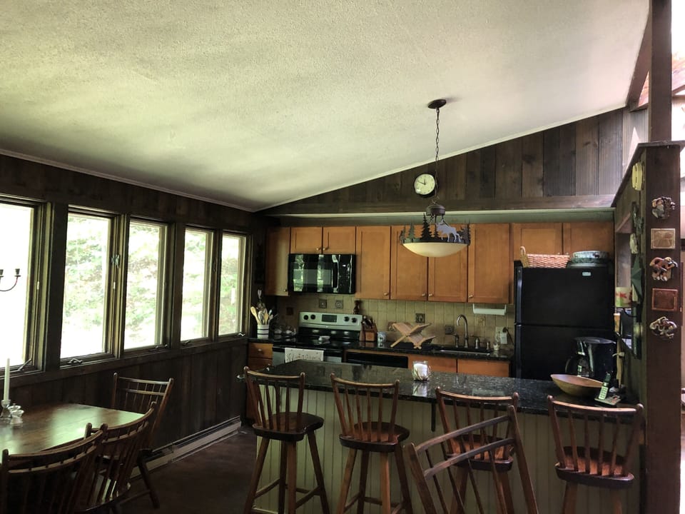 Kitchen, dining table (can move out to seat 6)