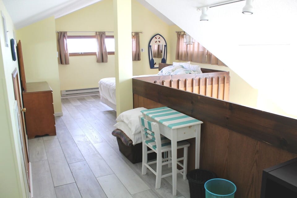 3rd floor loft - queen bed