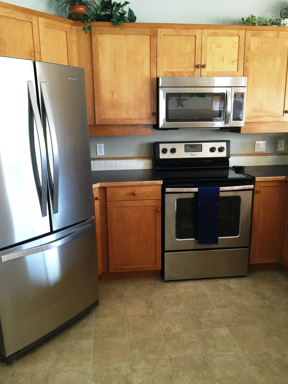Bright well equipped kitchen
