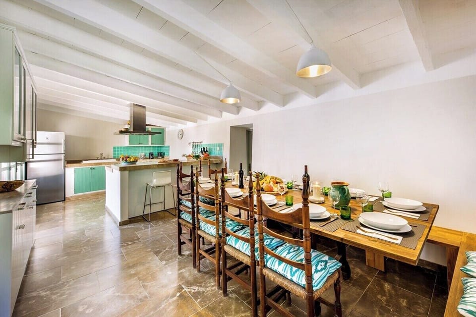 Fully equipped Kitchen and Dining Area_(air conditioned)