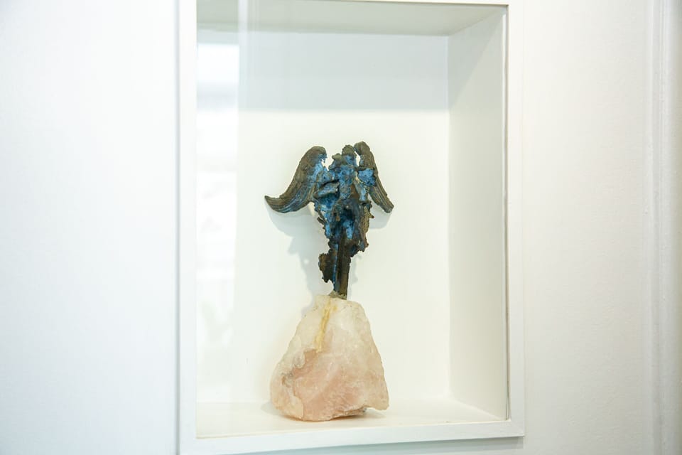 Angel sculpture in hallway....ask Lamartine to tell you the history...surprise!