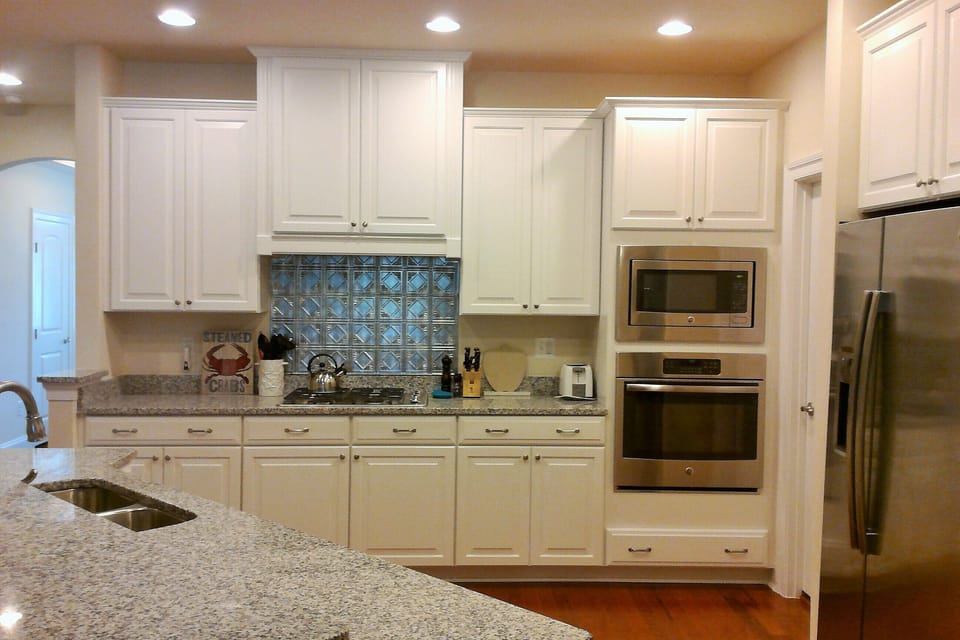 Well equipped kitchen with everything you need to prepare great meals 