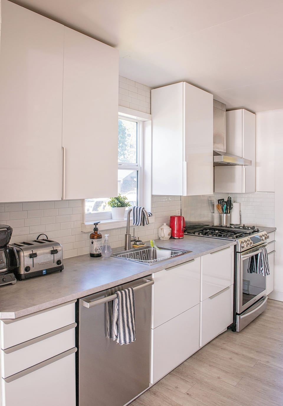 Kitchen with dishwasher and gas stove