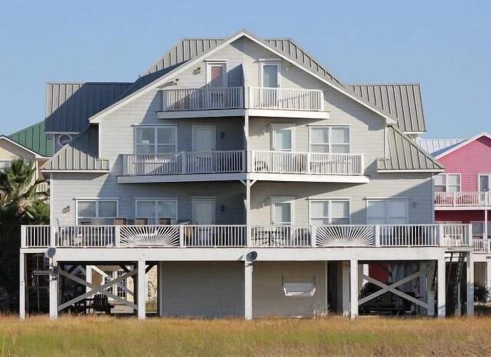 3 balconies off the back of the home
