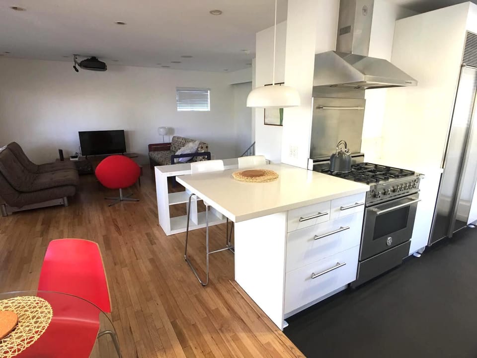 Breakfast bar
