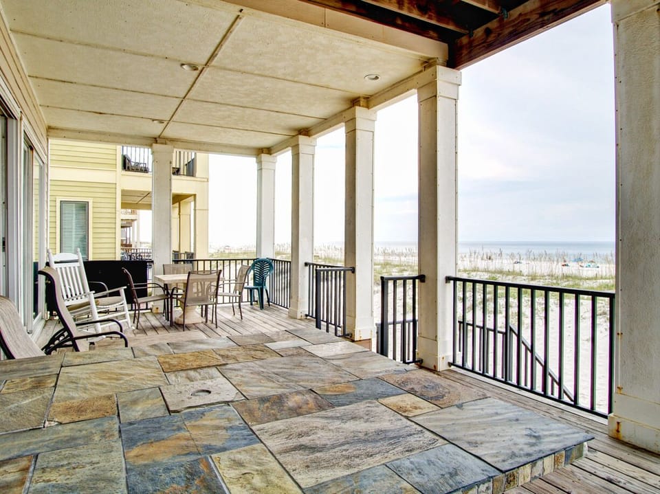 Lower Rear Deck View