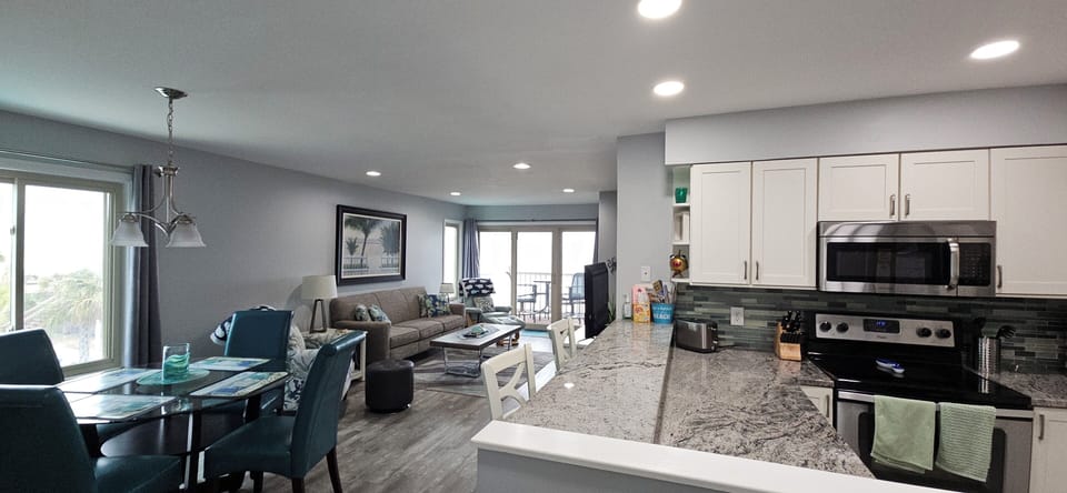 Looking out as you enter the condo from the main hall - bright & airy!