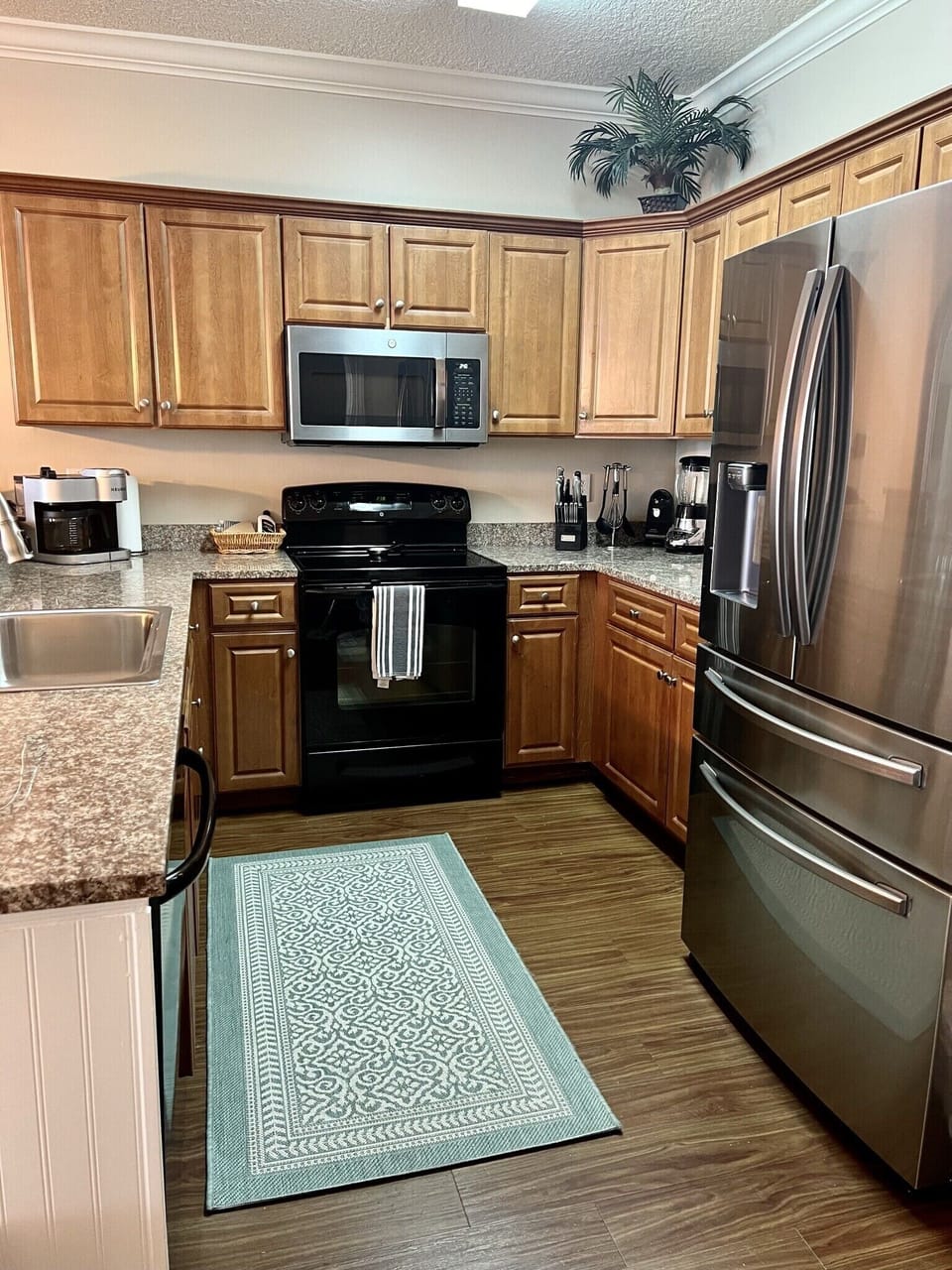 Updated stainless steel appliances! 