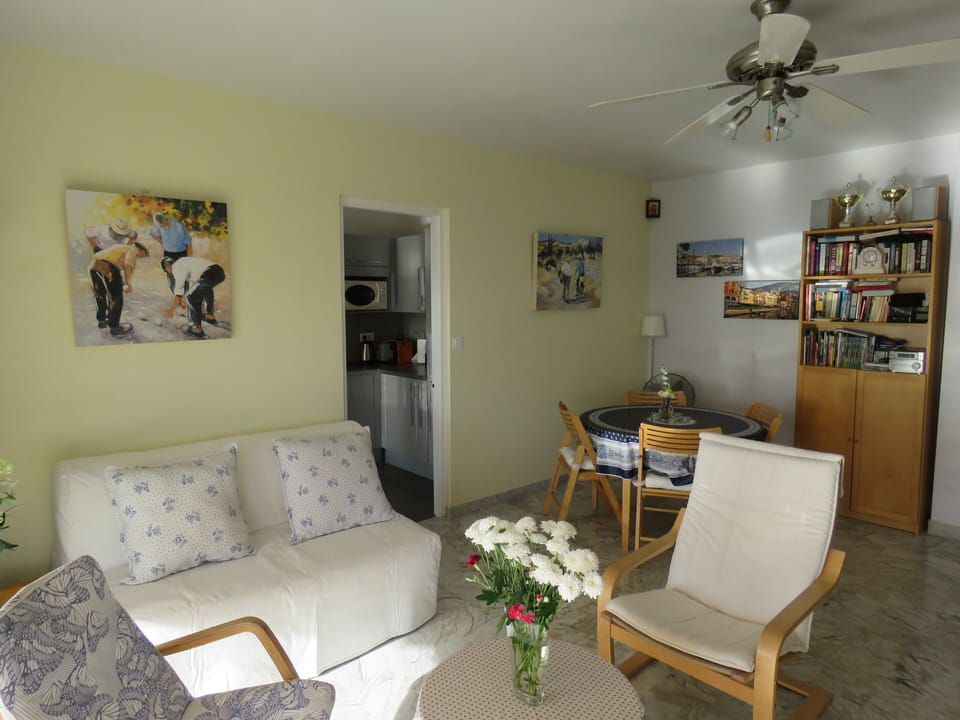 Living/Dining room