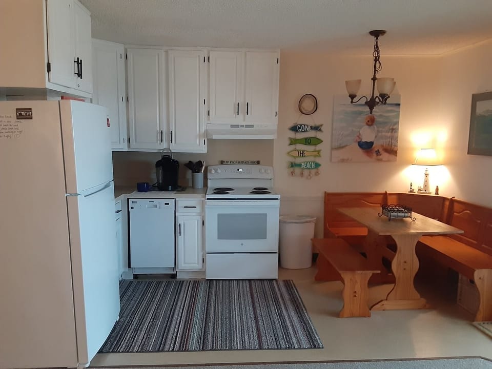 Kitchen - appliances updated 2020