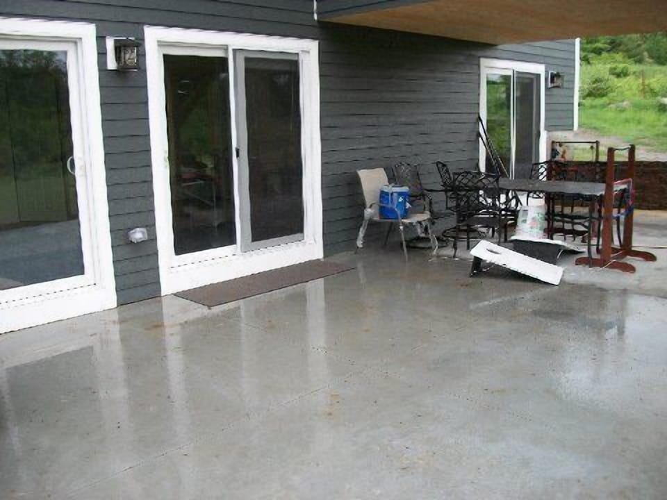 PATIO AREA