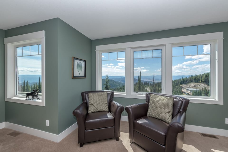 Master Bedroom Sitting Area