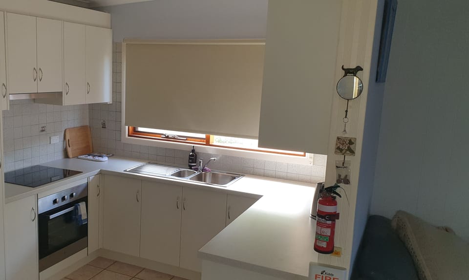 Kitchen (modern and well equiped)