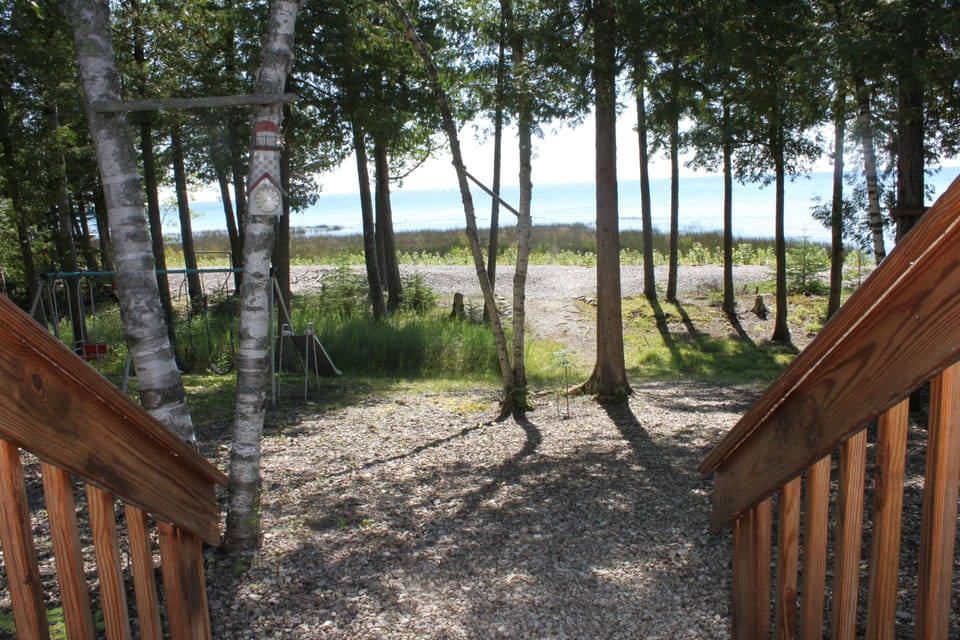 100 feet of Lake Huron waterfront