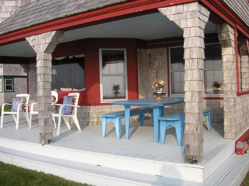 The Front Porch - great for breakfast in the sun!