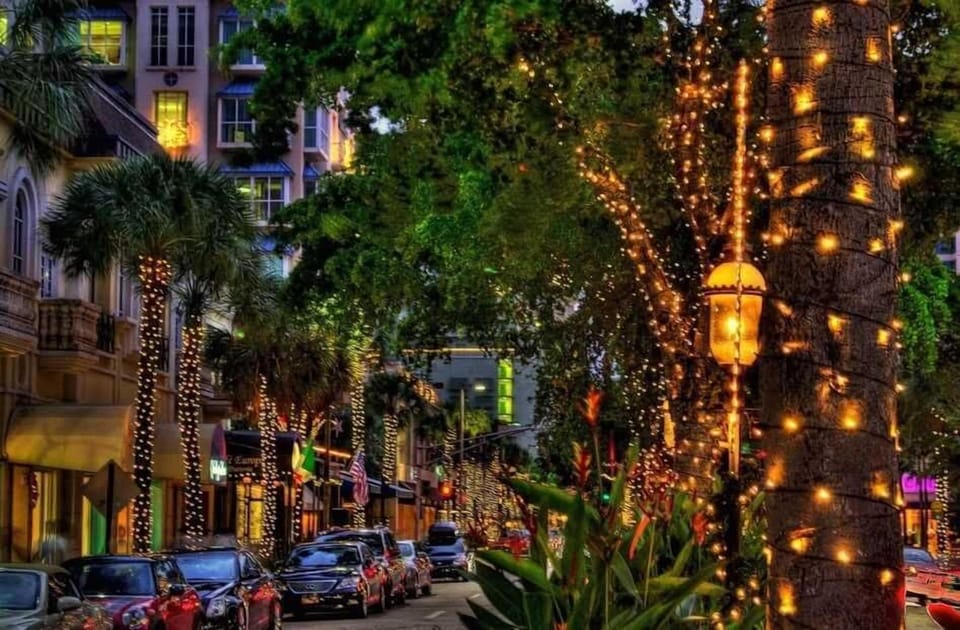 Experience the night life on Las Olas Boulevard.