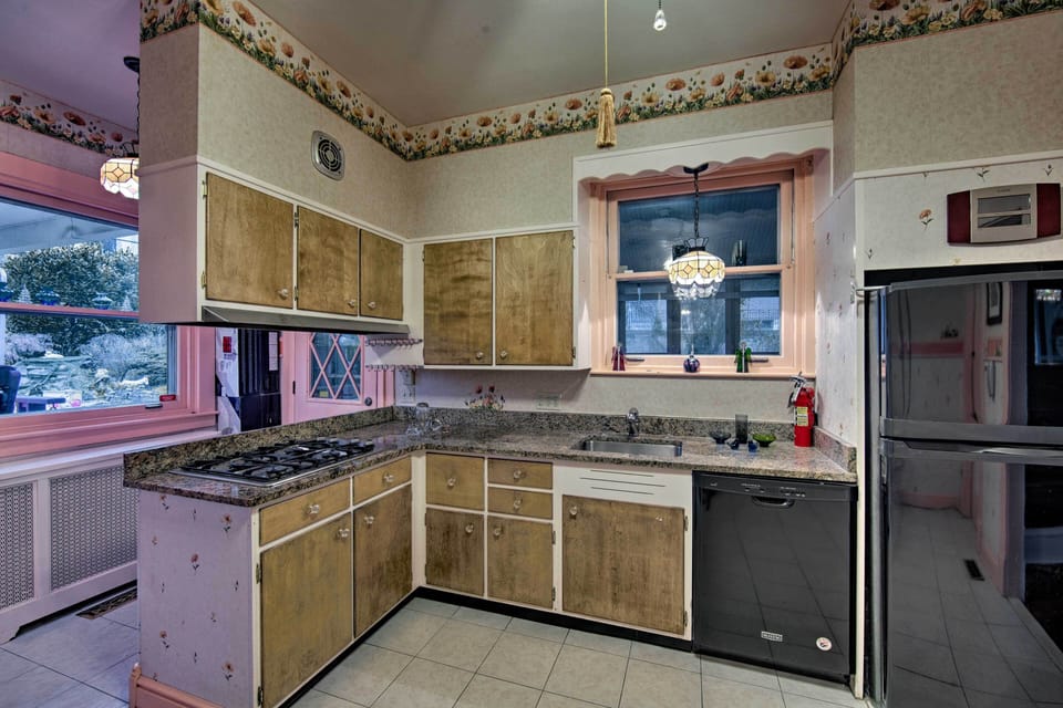 Kitchen | 1st Floor | Dishwasher | Cooking Basics