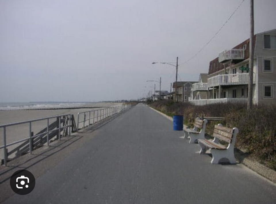 promenade - 1.5 miles long between 29th Street and 57th Street