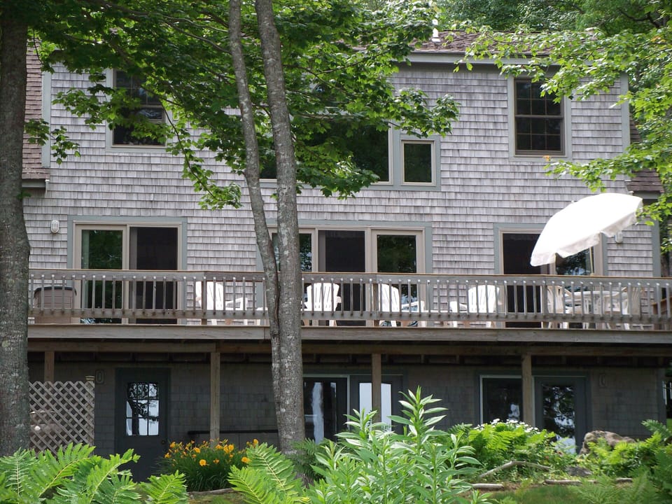 Bayport Cottage- Back with Deck