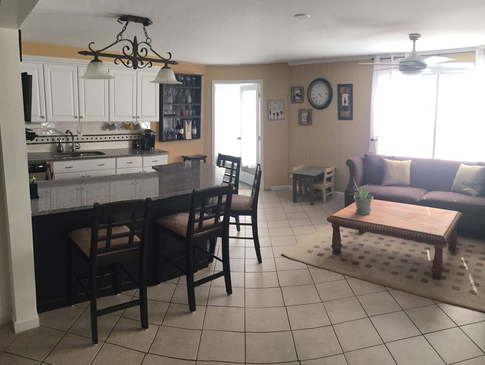 So much room for entertaining!