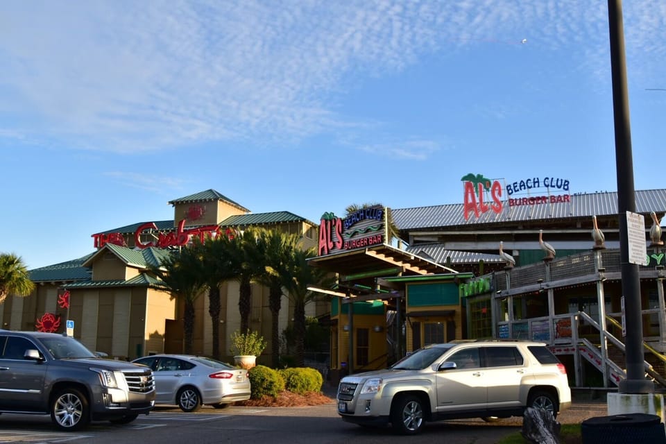 Large selection of restaurants within a mile of the condo