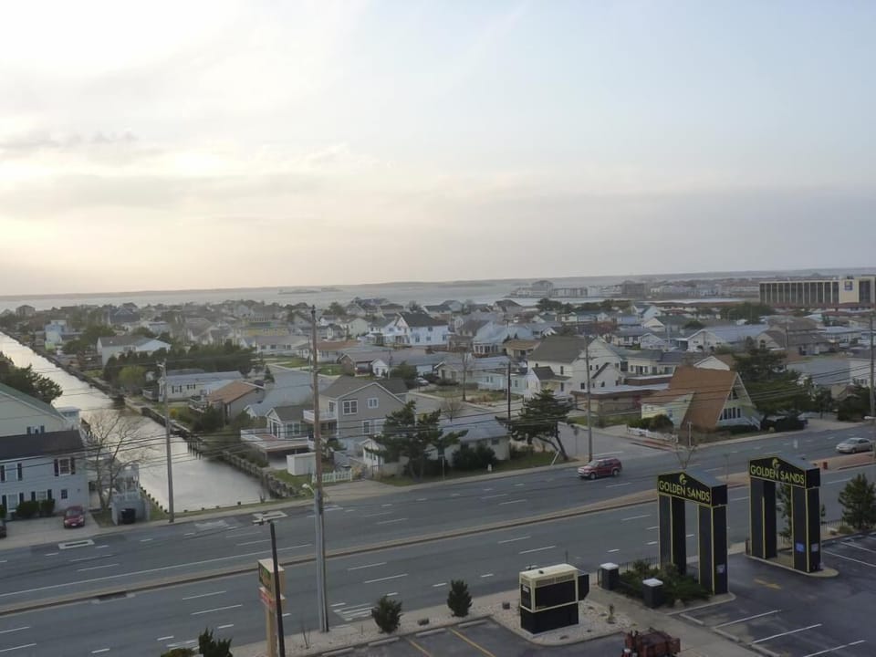 Balcony View - Bay