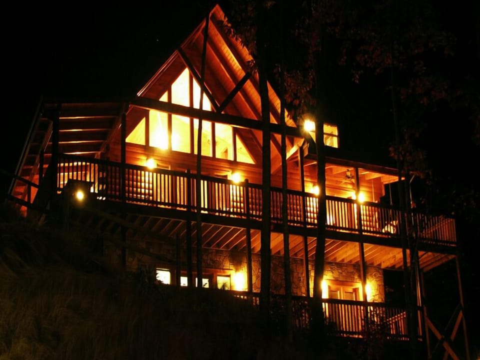 Gatlinburg Getaway Vacation Log Home - Back View - Three Floors