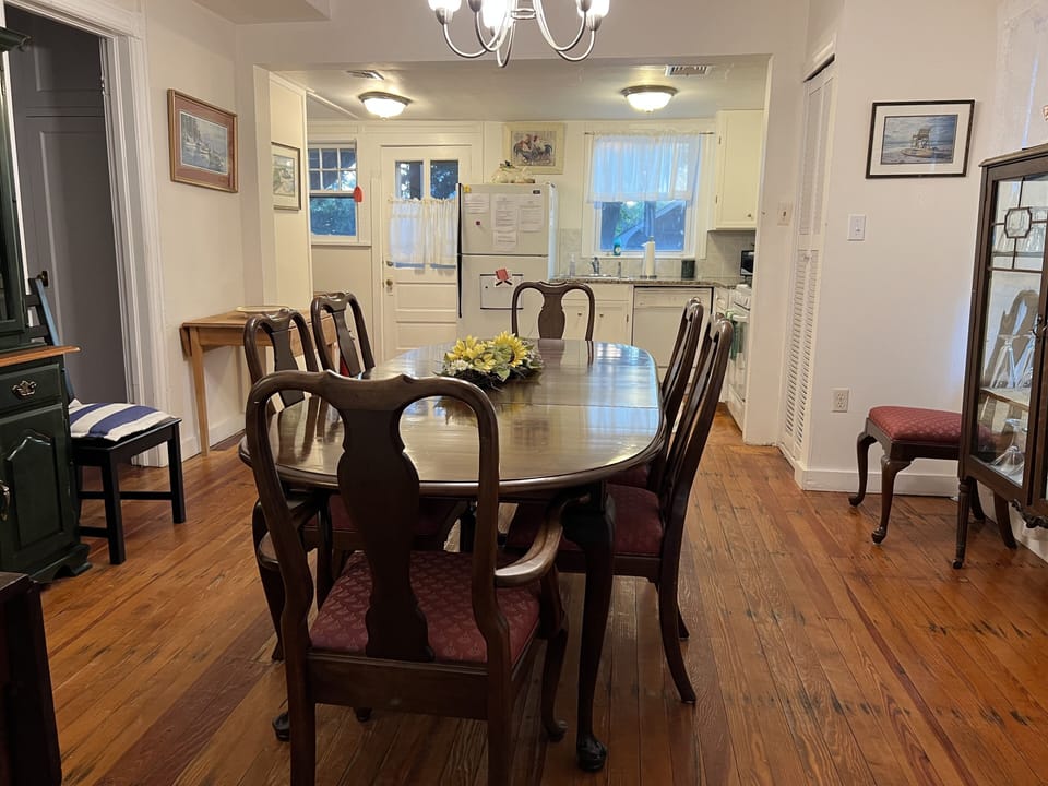 Dining Room (2022)