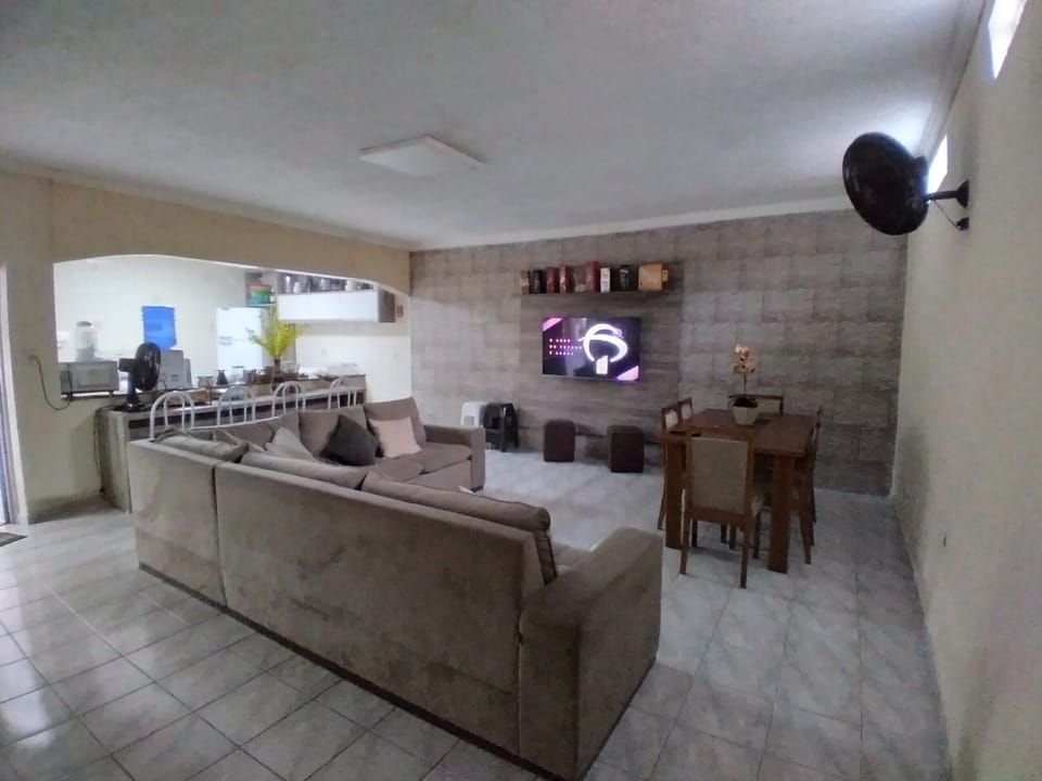 Smart TV, table tennis