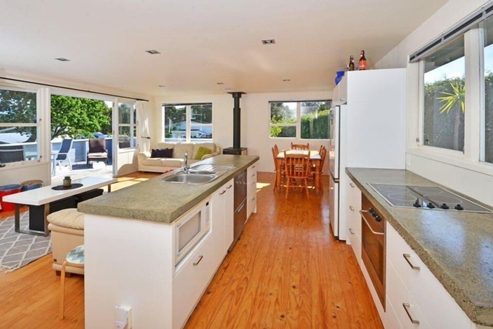 Kitchen, Lounge and Dining