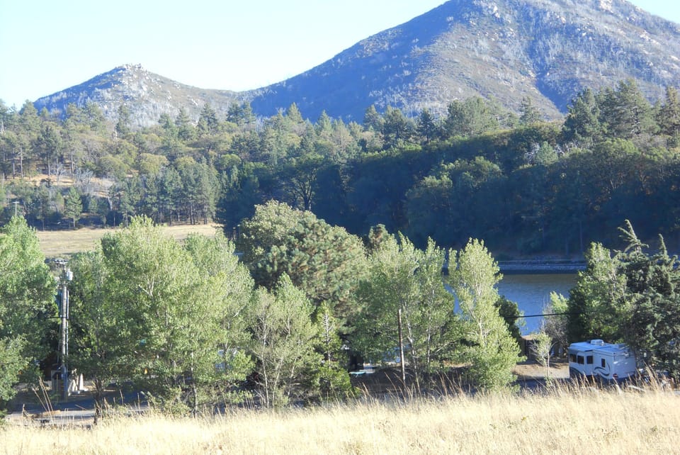 Piute Trail Lodge  Lake Cuyamaca Cabin in Southern California