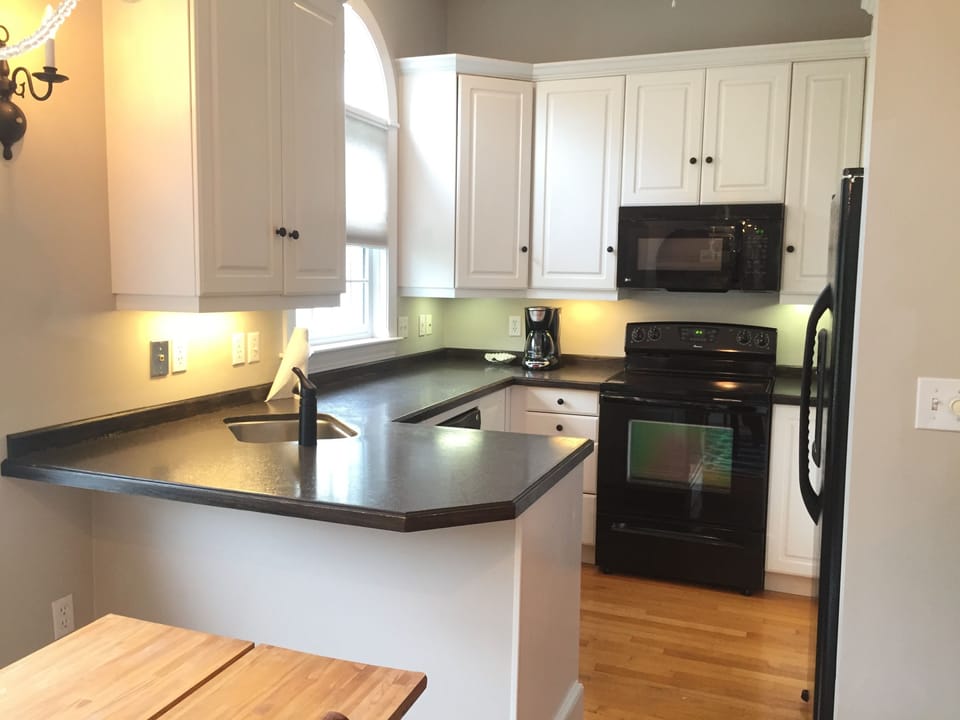 full kitchen