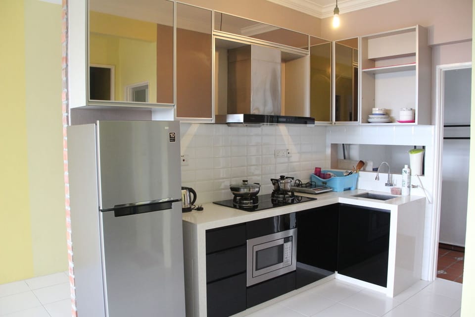 Cosmopolitan 3Br/2Bth heart of Penang