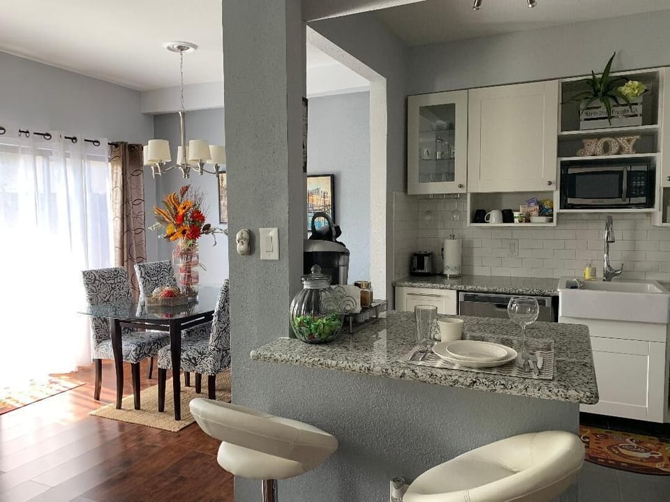 open floor plan,   with natural light