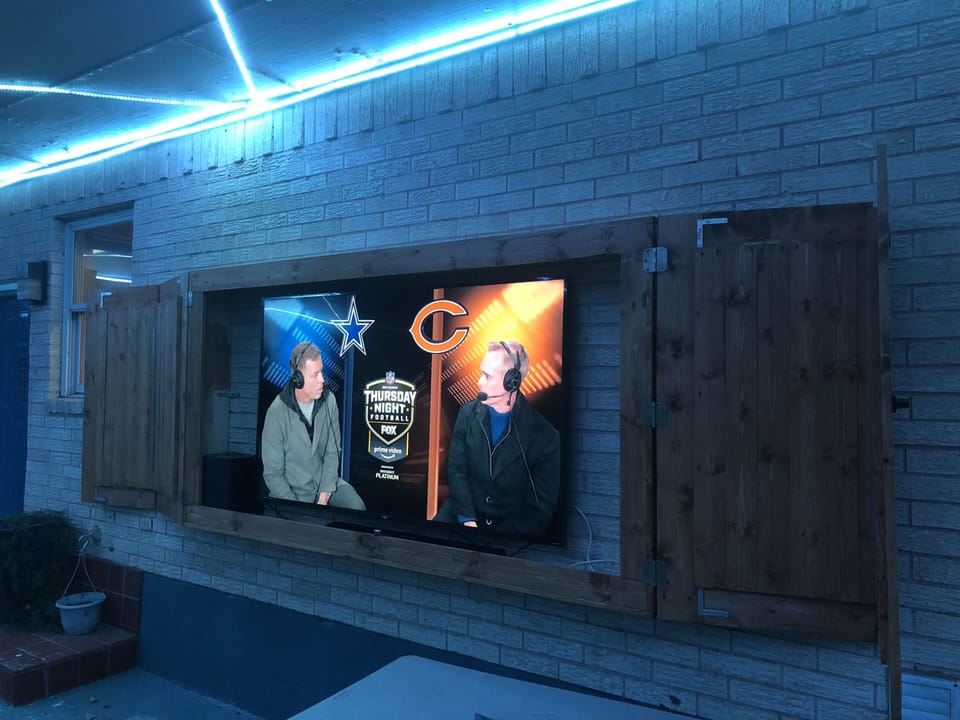 New 75” out door Smart Tv with Bluetooth sound bar! 
