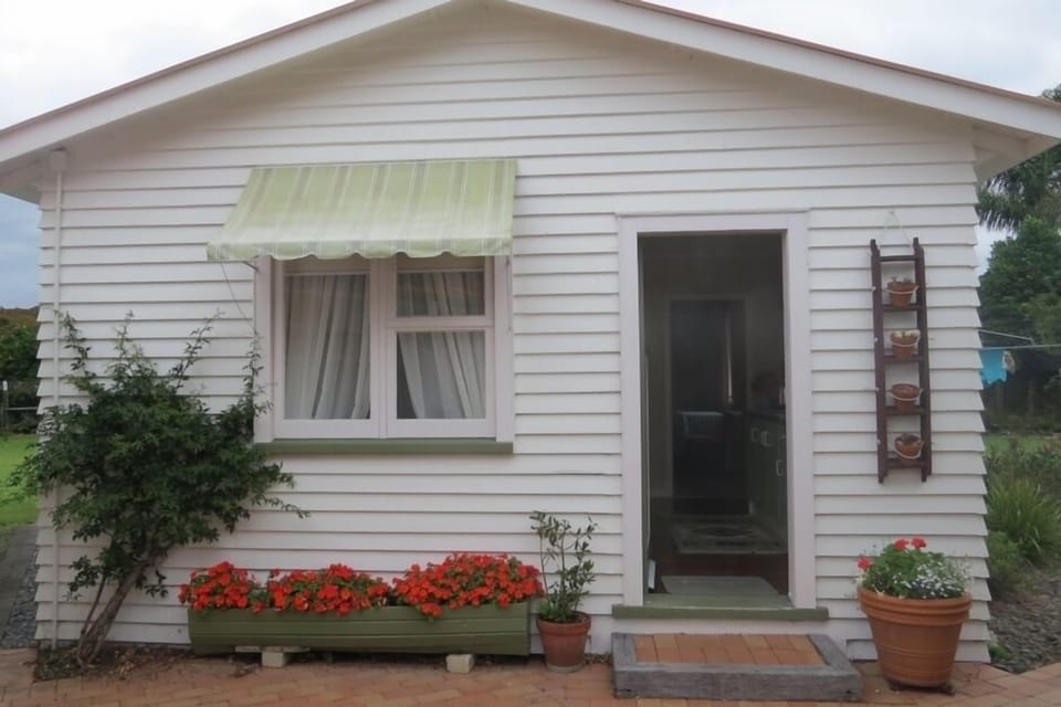Homestay Front