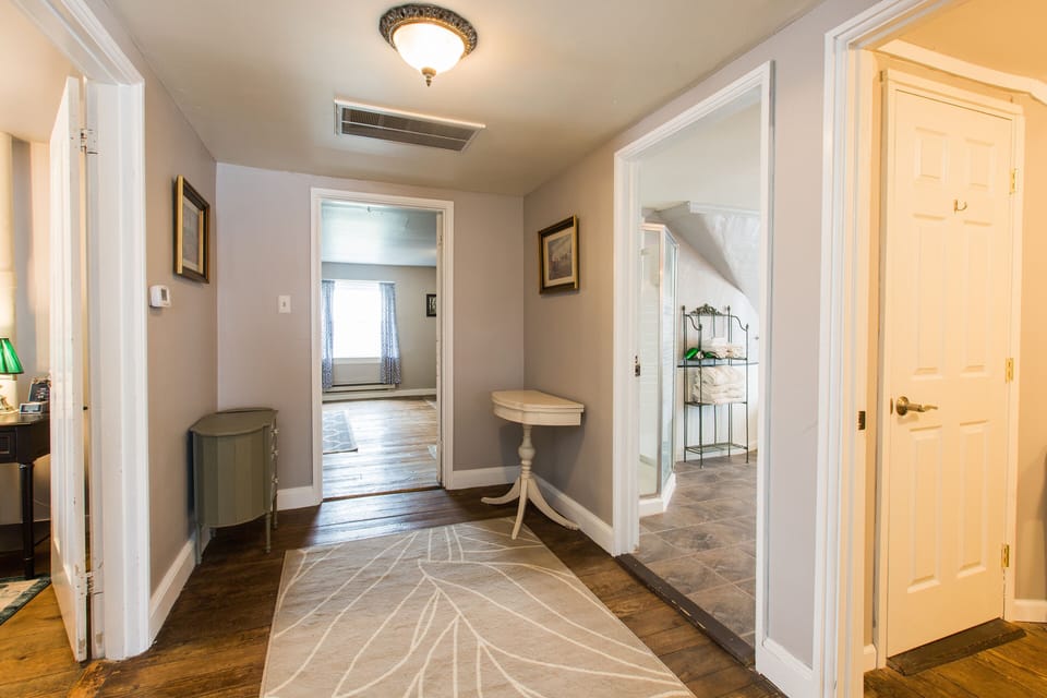 third floor hallway 