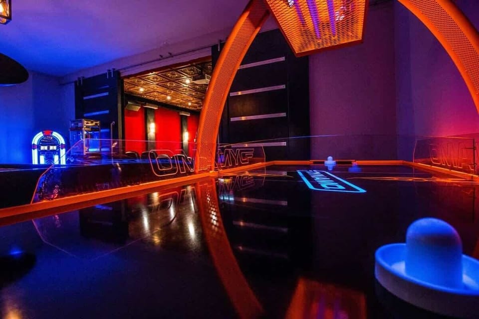 Game Room with Air Hockey, Shuffleboard, Slots, Popcorn and Jukebox!