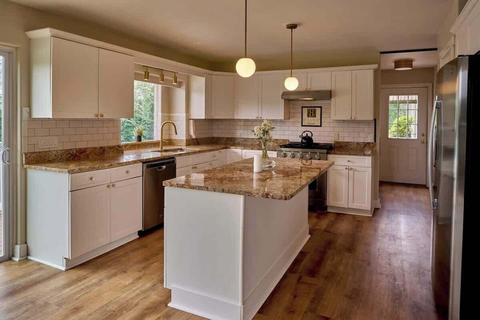 Two kitchens, five refrigerators, two ovens and much more