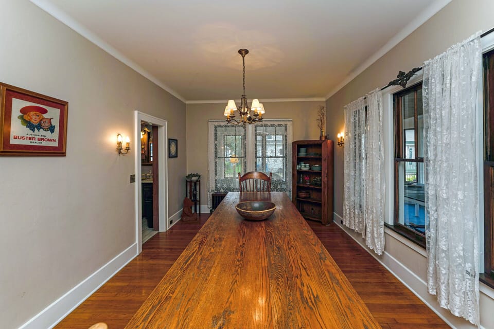 Dining Room - seats up to 14