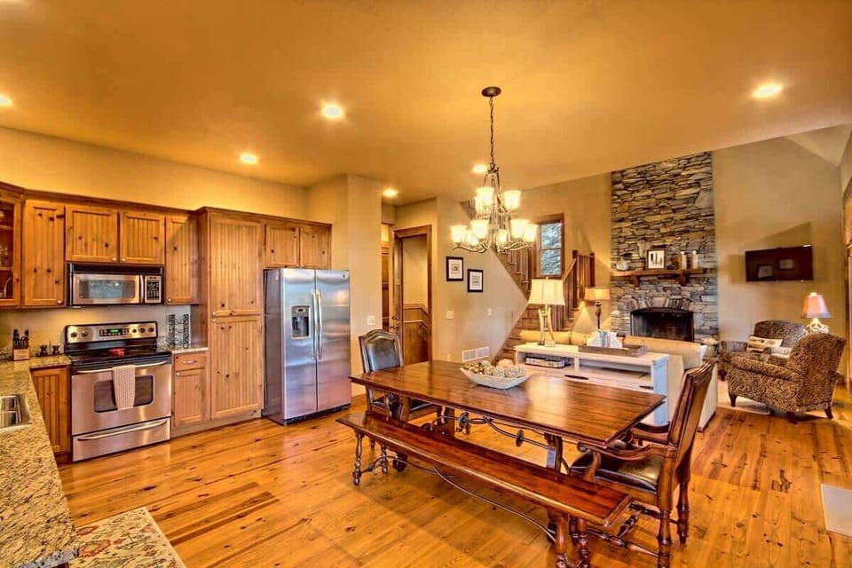 Open Floor plan on entry Level