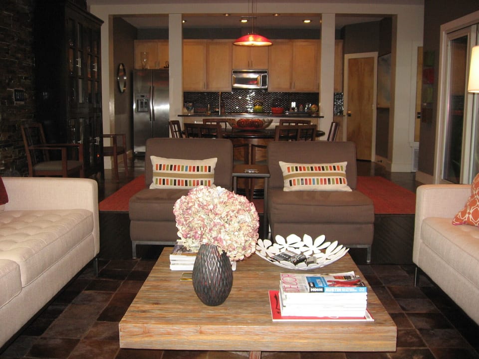 Living Room looking to dining room/kitchen