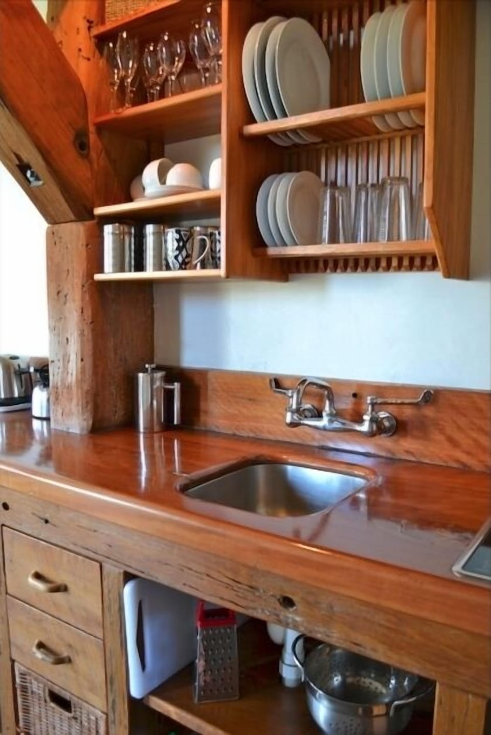 Fridge, microwave, highchair