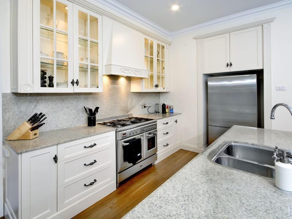 Fully equipped Gourmet Kitchen
