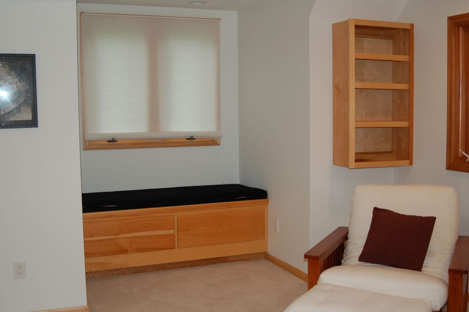 Loft has 2 twin futons