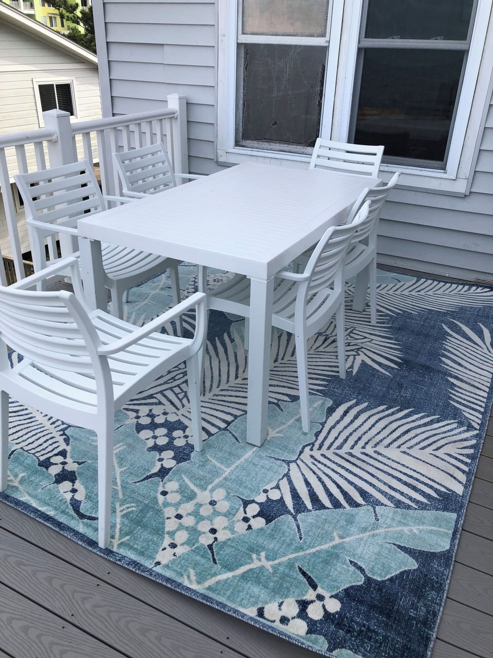 Third floor ocean front dining deck