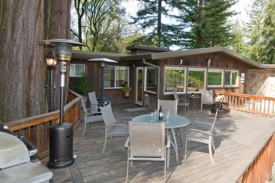 Kitchen Deck and Kitchen 