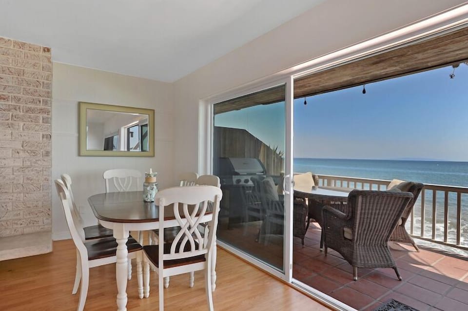 Oceanfront indoor and outdoor dining area