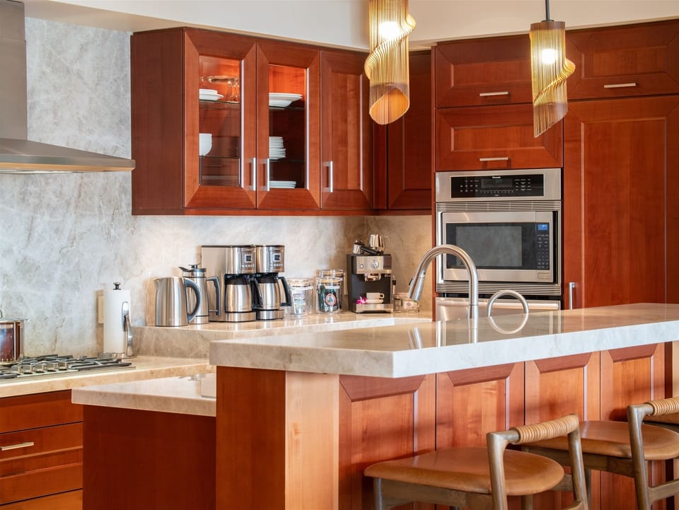 Well Equipped and Clean Kitchen with Espresso Maker and Dual Coffee Makers!